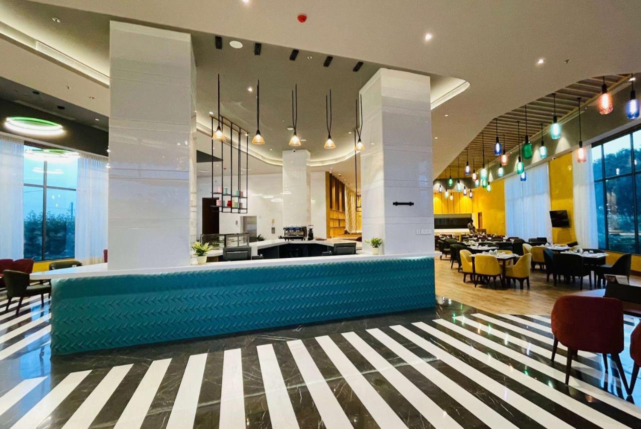 Ramada Encore By Wyndham Amritsar Airport מראה חיצוני תמונה