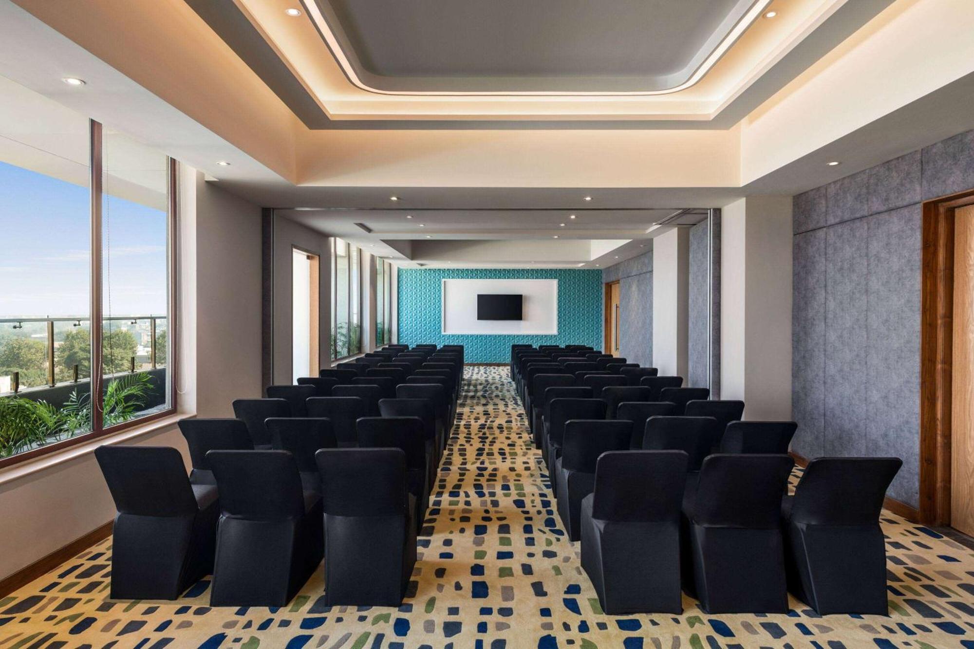 Ramada Encore By Wyndham Amritsar Airport מראה חיצוני תמונה